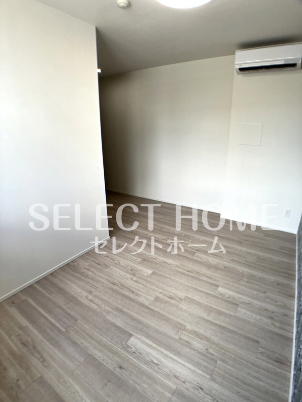 その他部屋・スペース　広くて明るい寝室