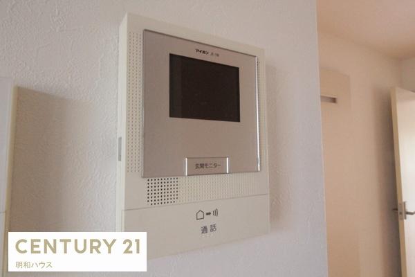 セキュリティ　TVモニタ付ドアホン完備です！