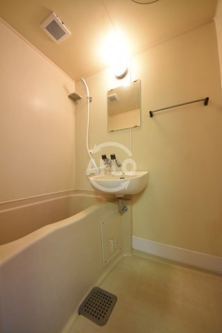 バス・シャワールーム　サンウィング南森町　浴室