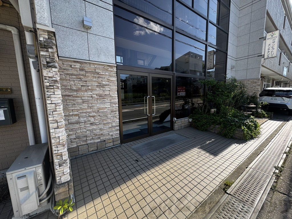 エントランス　エントランス