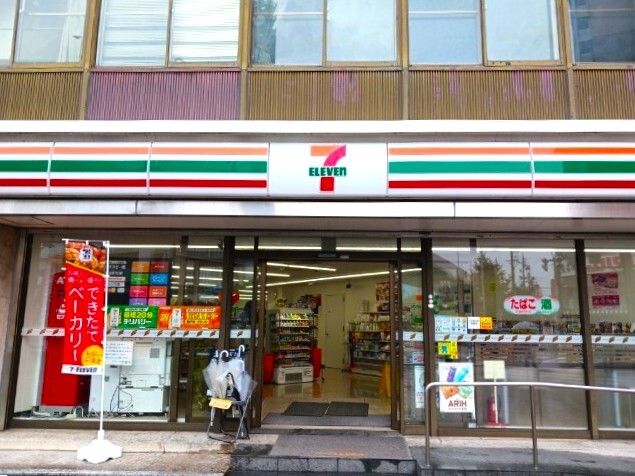 コンビニ　セブンイレブン（コンビニ）まで370m