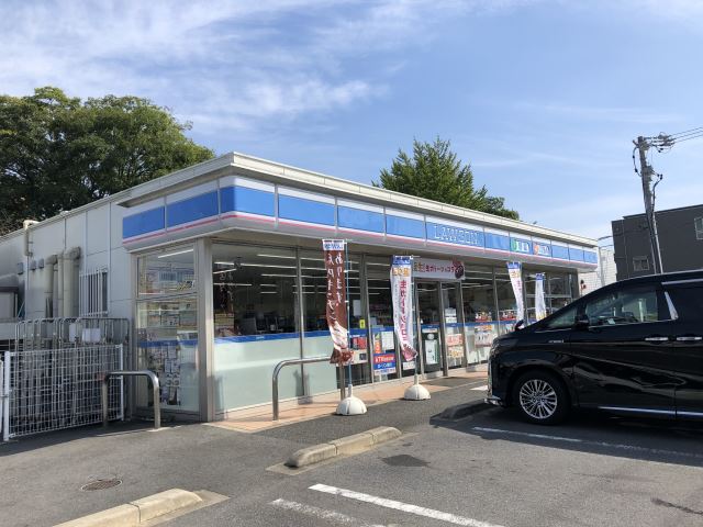 コンビニ　ローソン（コンビニ）まで710m