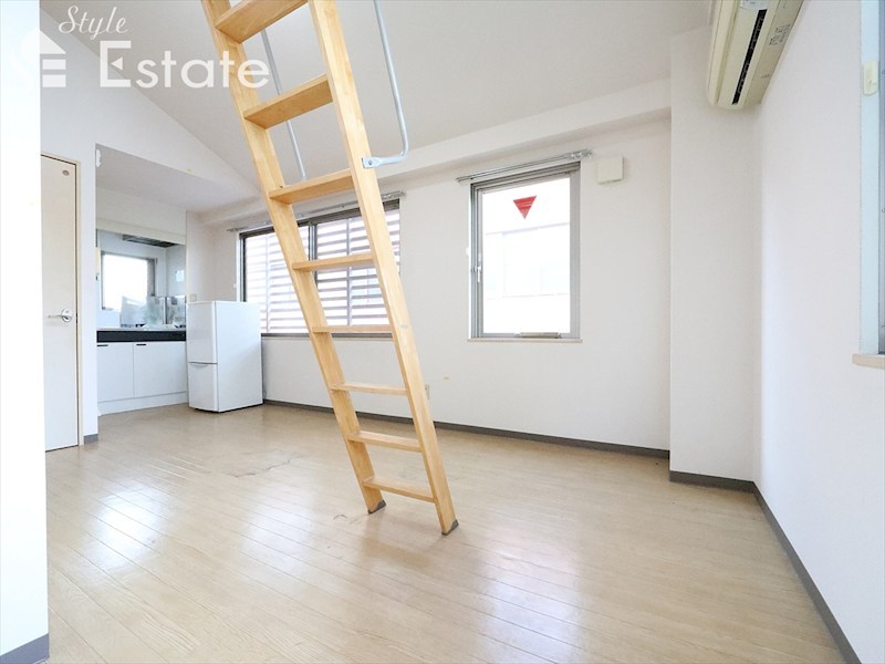 居室・リビング　ワンルーム　ロフト付　洋室10.8帖