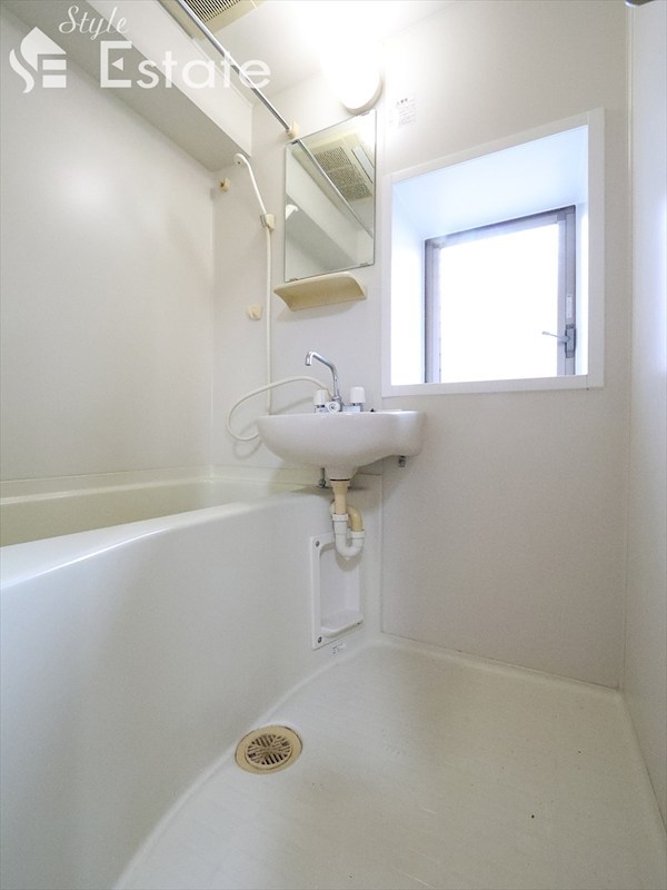 バス・シャワールーム　バスルーム　浴室暖房乾燥機能付き