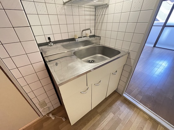 キッチン　※別部屋の写真です