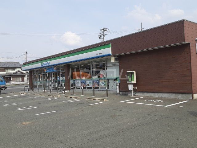 コンビニ　ファミリーマート 新城一鍬田店（コンビニ）まで4032m