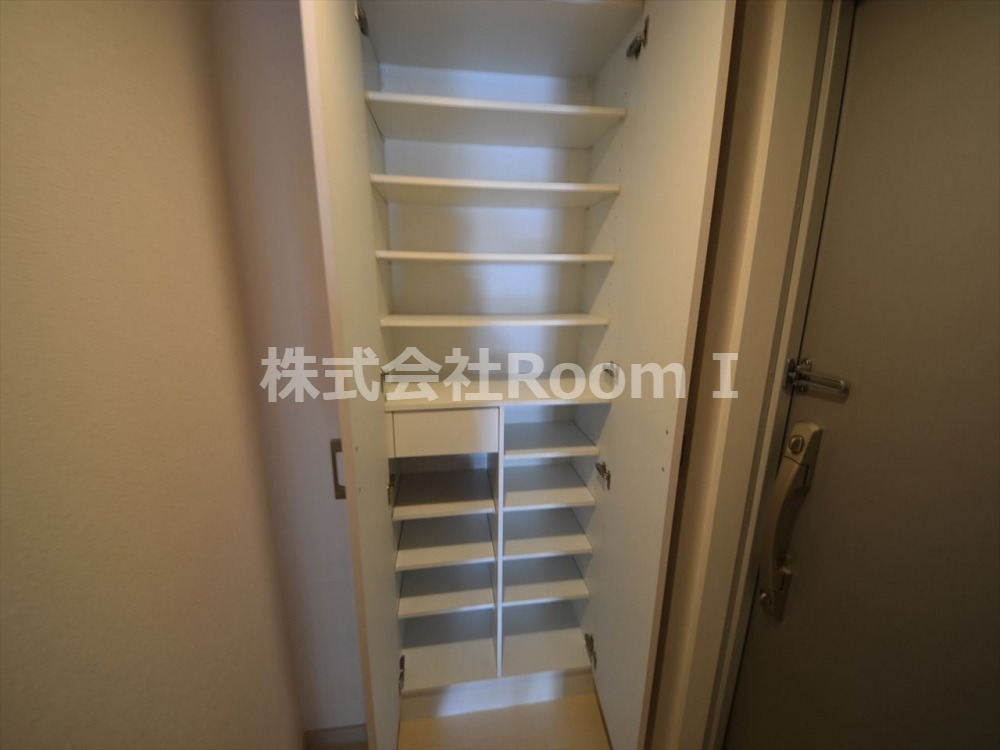 玄関　明るい玄関です