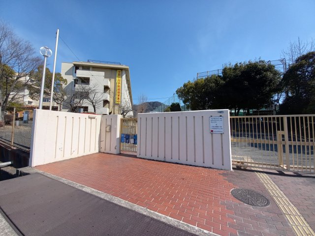 高校・高専　大阪府立交野高等学校（高校・高専）まで481m