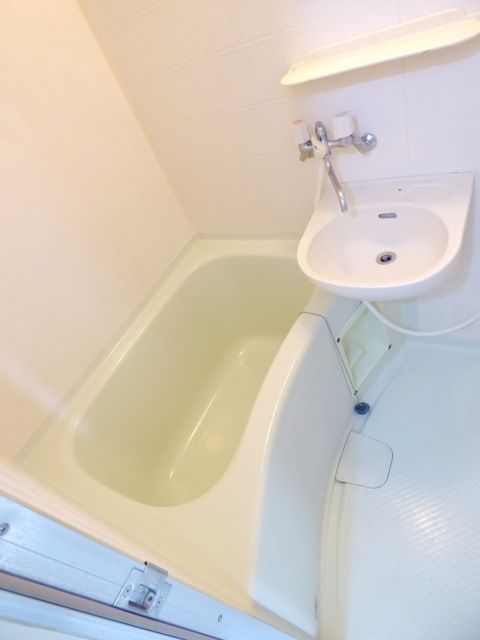 バス・シャワールーム　バスルーム