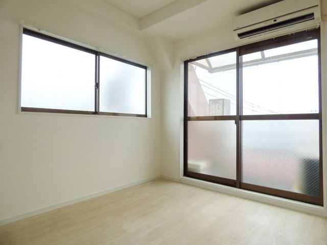 居室・リビング　居室