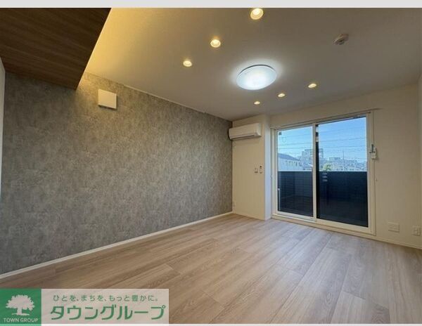 居室・リビング　エントランス