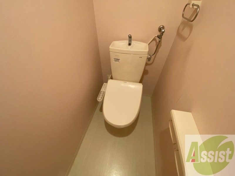 トイレ　トイレです。ウォシュレット付を探している方、おすすめです。