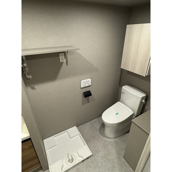 トイレ　室内洗濯機置き場