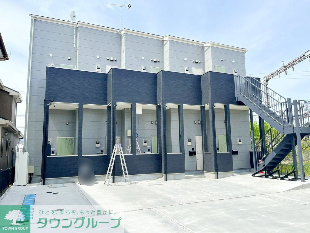 建物外観　駐車場
