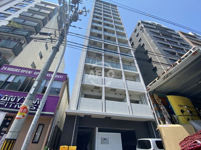 レオンコンフォート谷町六丁目の建物外観