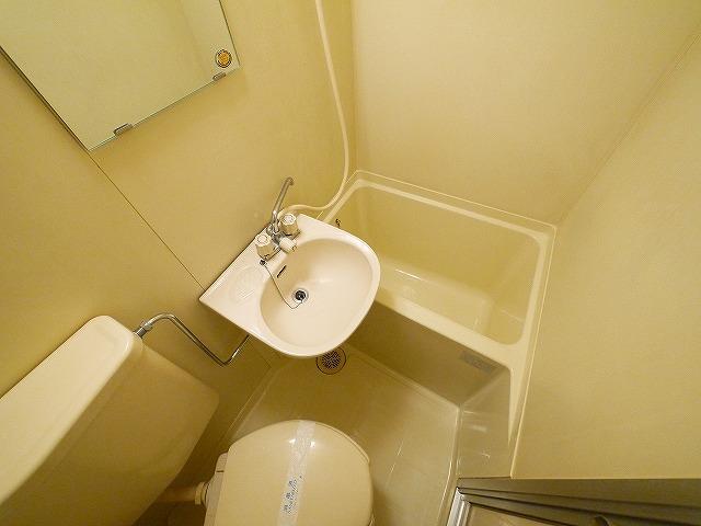 バス・シャワールーム　お風呂で日々の疲れを落としましょう