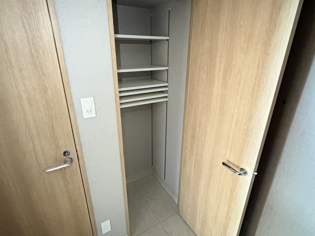 玄関　収容量のあるシューズインクローゼット