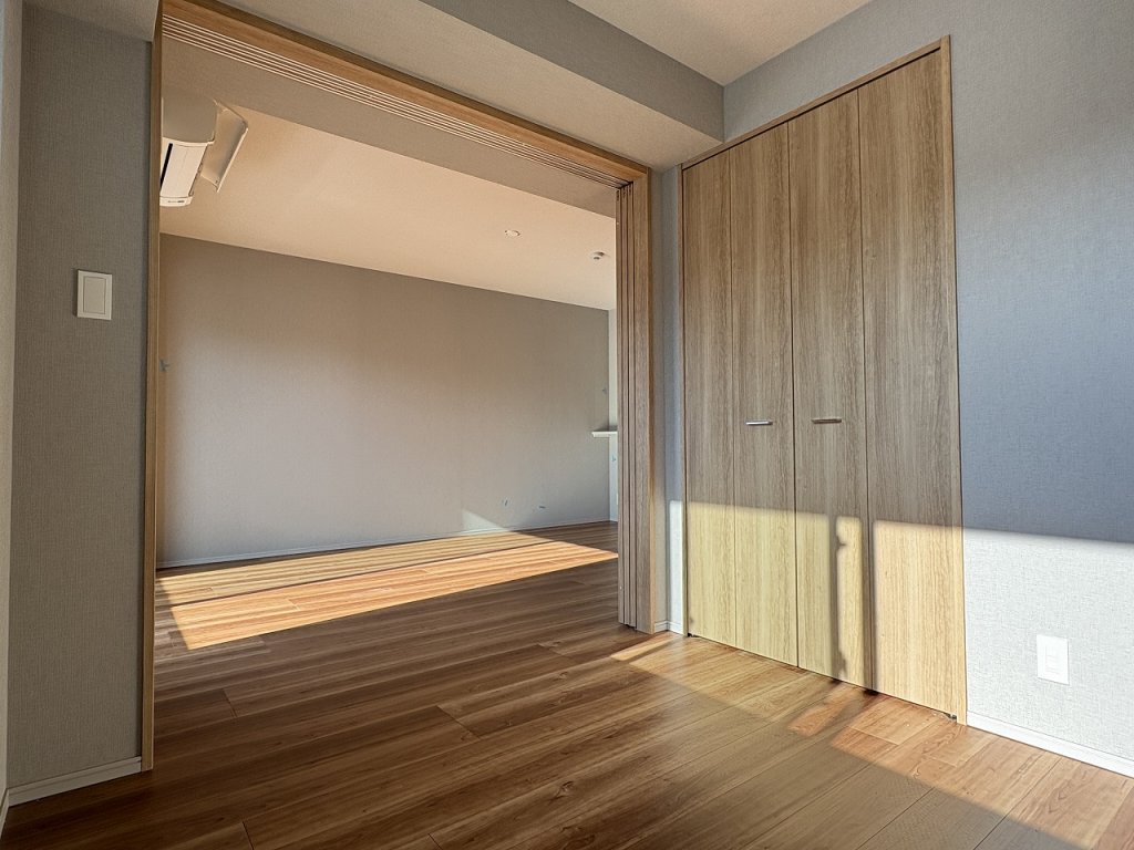 収納　各寝室収納　床段差なし