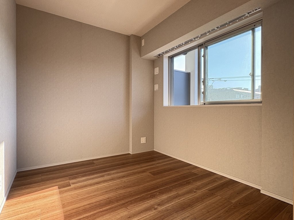 セキュリティ　バルコニー側寝室　隣の生活音が軽減スラブ壁