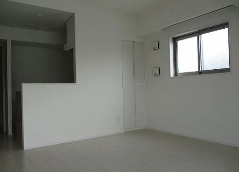 居室・リビング　こちらのリビングで趣味の時間をお楽しみください