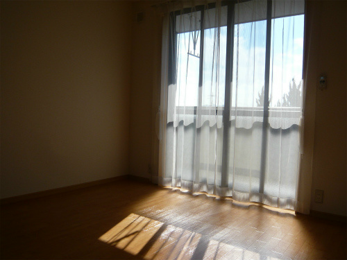 居室・リビング　室内写真は202号室参照