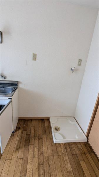 その他設備　キッチン横に洗濯機置場があります