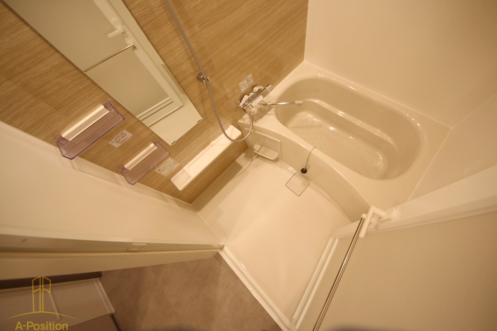 バス・シャワールーム　コンフォリア・リヴ本町WEST Q