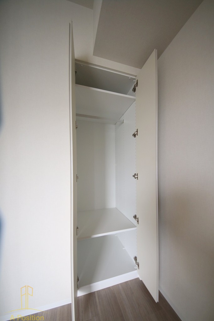 収納　コンフォリア・リヴ本町WEST Q