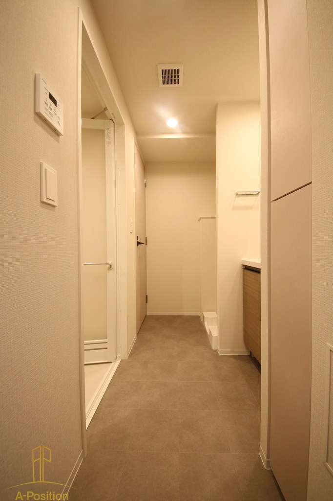 洗面設備　コンフォリア・リヴ本町WEST Q