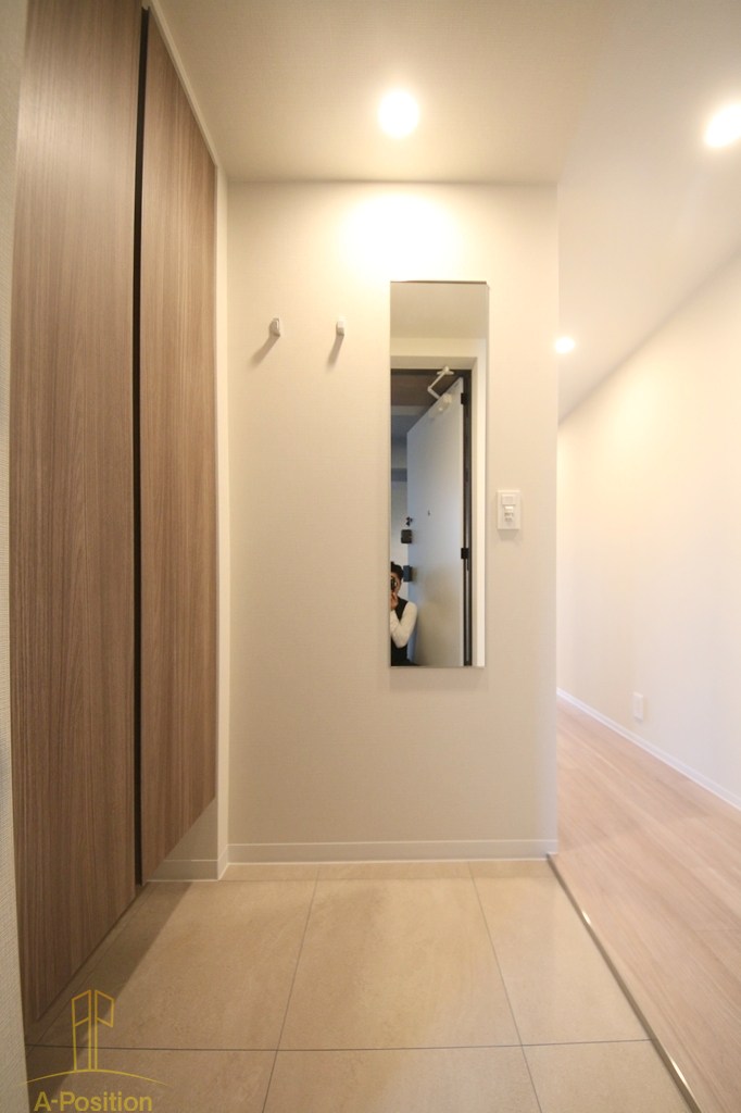 玄関　コンフォリア・リヴ本町WEST Q