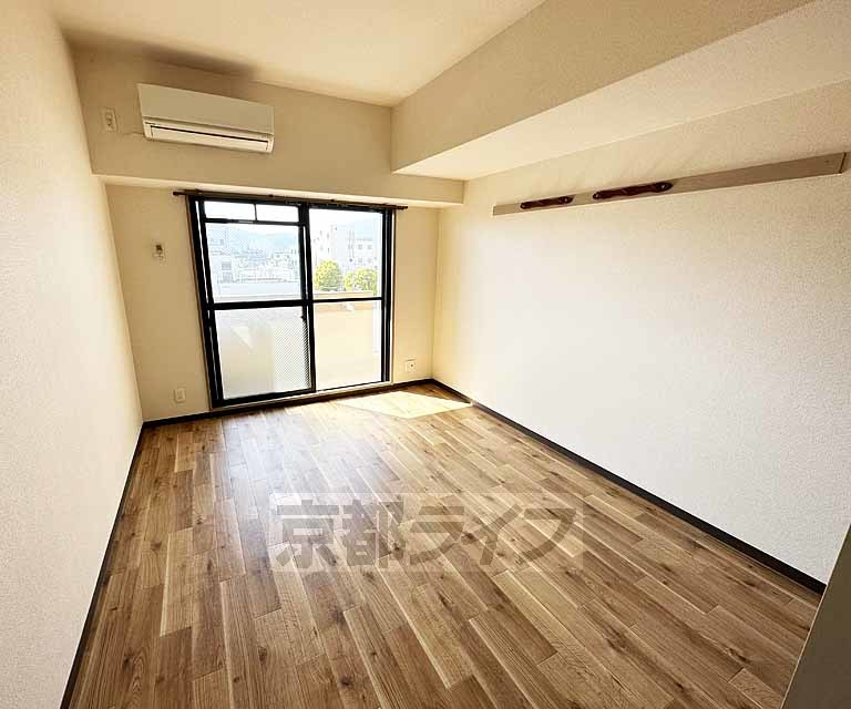 居室・リビング　オール電化、ネット無料！