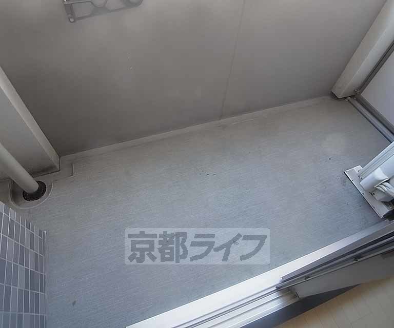 バルコニー　日当たりの良いバルコニーです。