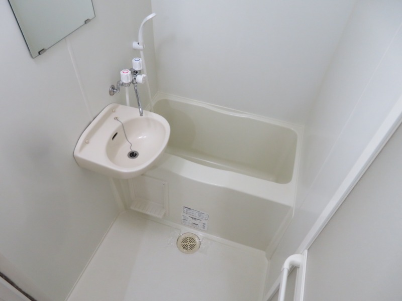 バス・シャワールーム　※別部屋の写真になります