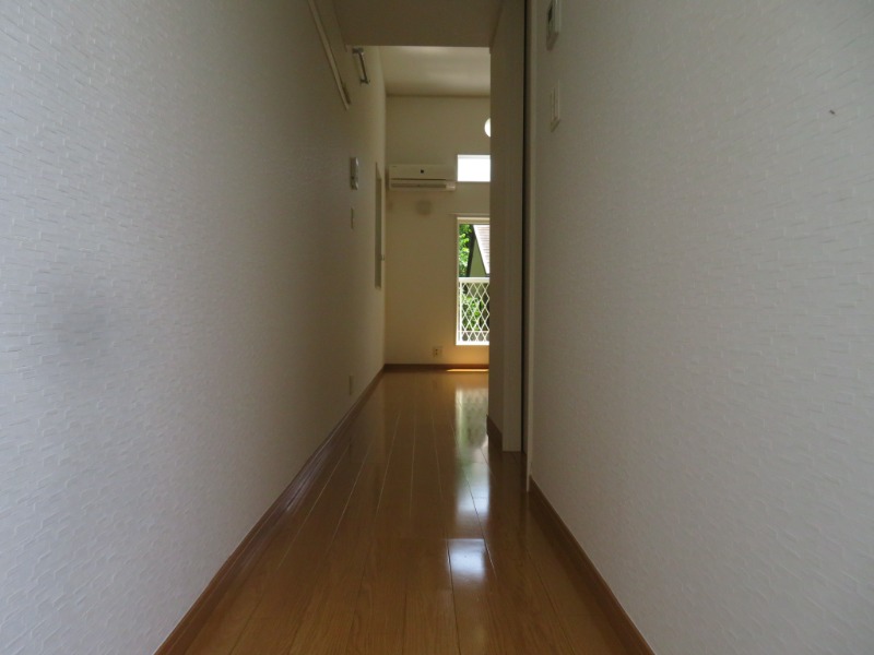 玄関　※別部屋の写真になります