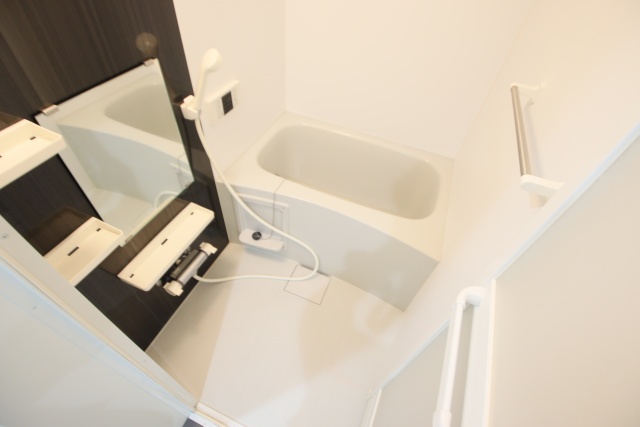 バス・シャワールーム　※別室の参考写真の為、現況優先です。