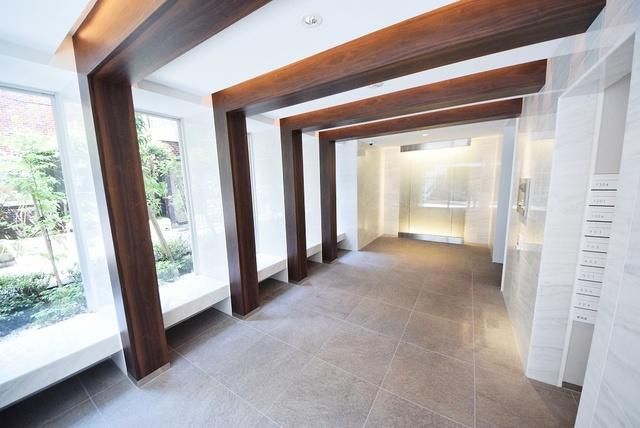 エントランス　エントランス