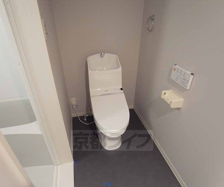 トイレ　ウォシュレット付きのトイレです。