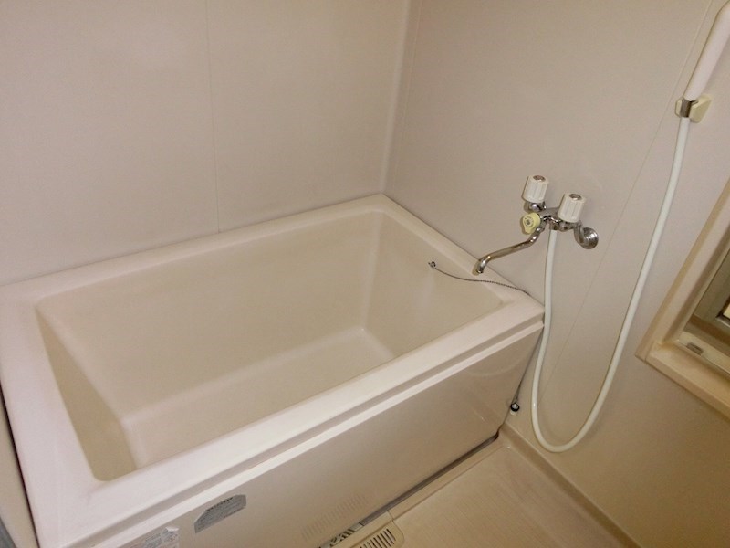 バス・シャワールーム　追い焚き機能有り