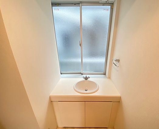 洗面設備　別タイプ部屋　参考写真です