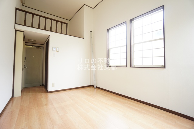 その他部屋・スペース　窓から暖かな日差しが入ります♪