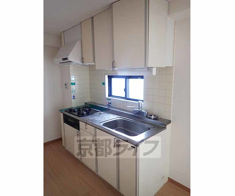 キッチン　大型キッチンです。