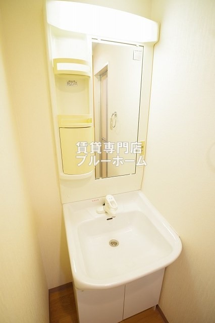 洗面設備　独立洗面台あります！