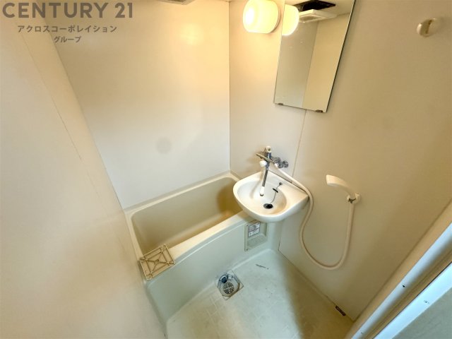 バス・シャワールーム　シンプルな2点ユニットバス