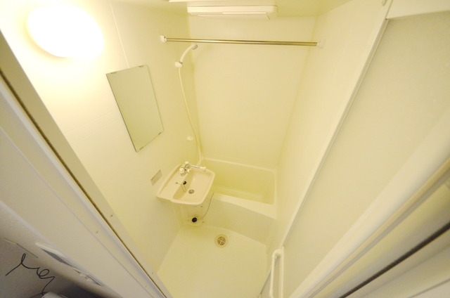 バス・シャワールーム　同タイプ部屋