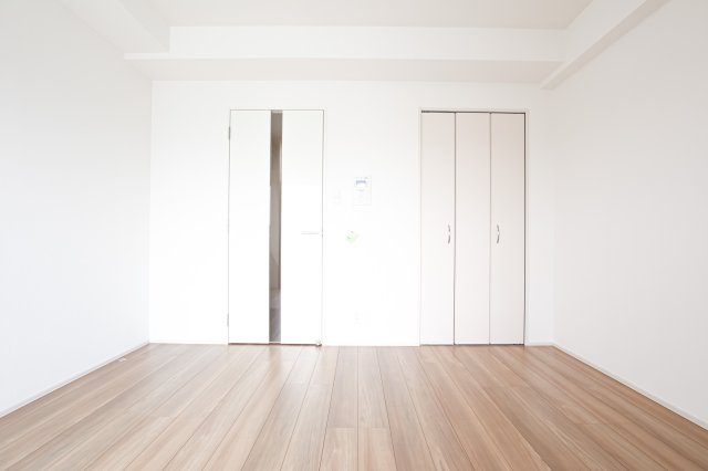 居室・リビング　初期費用分割可能です。別号室のものです。現状優先になります。