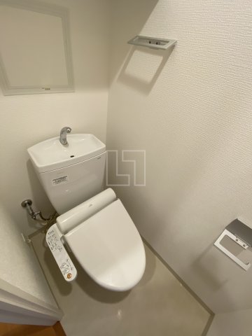 トイレ　アーバネックス心斎橋　温水洗浄便座