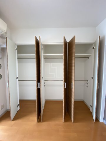 収納　アーバネックス心斎橋　クローゼット