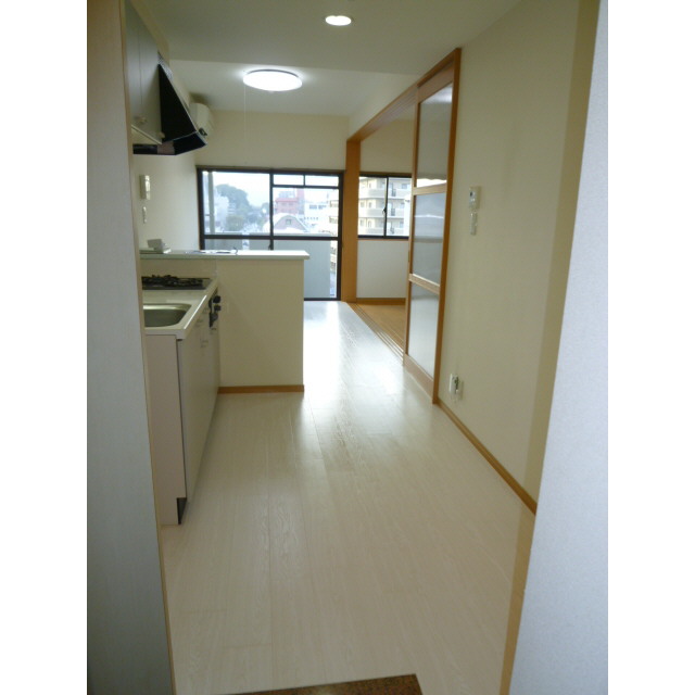 玄関　玄関よりＬＤＫ