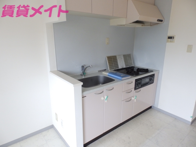 キッチン　同物件別室写真