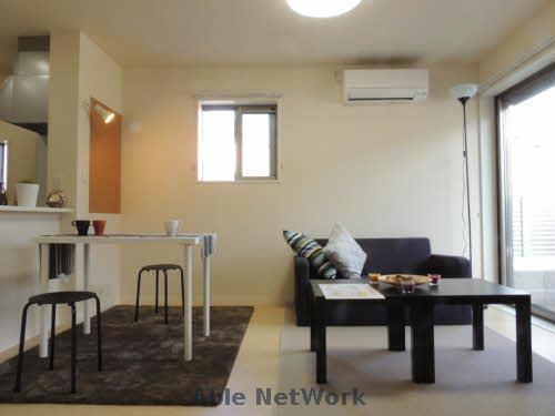 居室・リビング　家具はイメージ